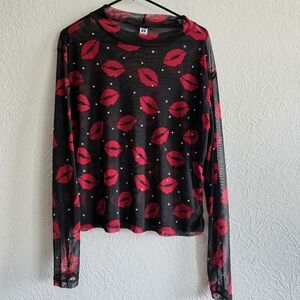 Stylish Black and Red Lip Print Women's Blouse